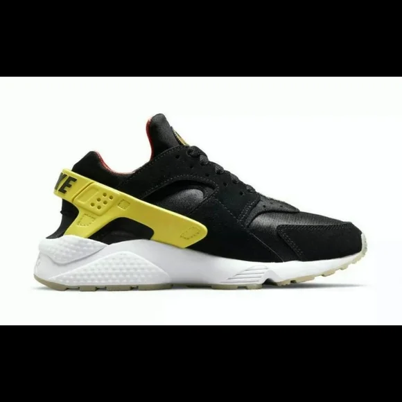 NEW Nike Air Huarache Women's Shoes Size 6 Black Yellow Sneakers DO5873-001 - Picture 2 of 6